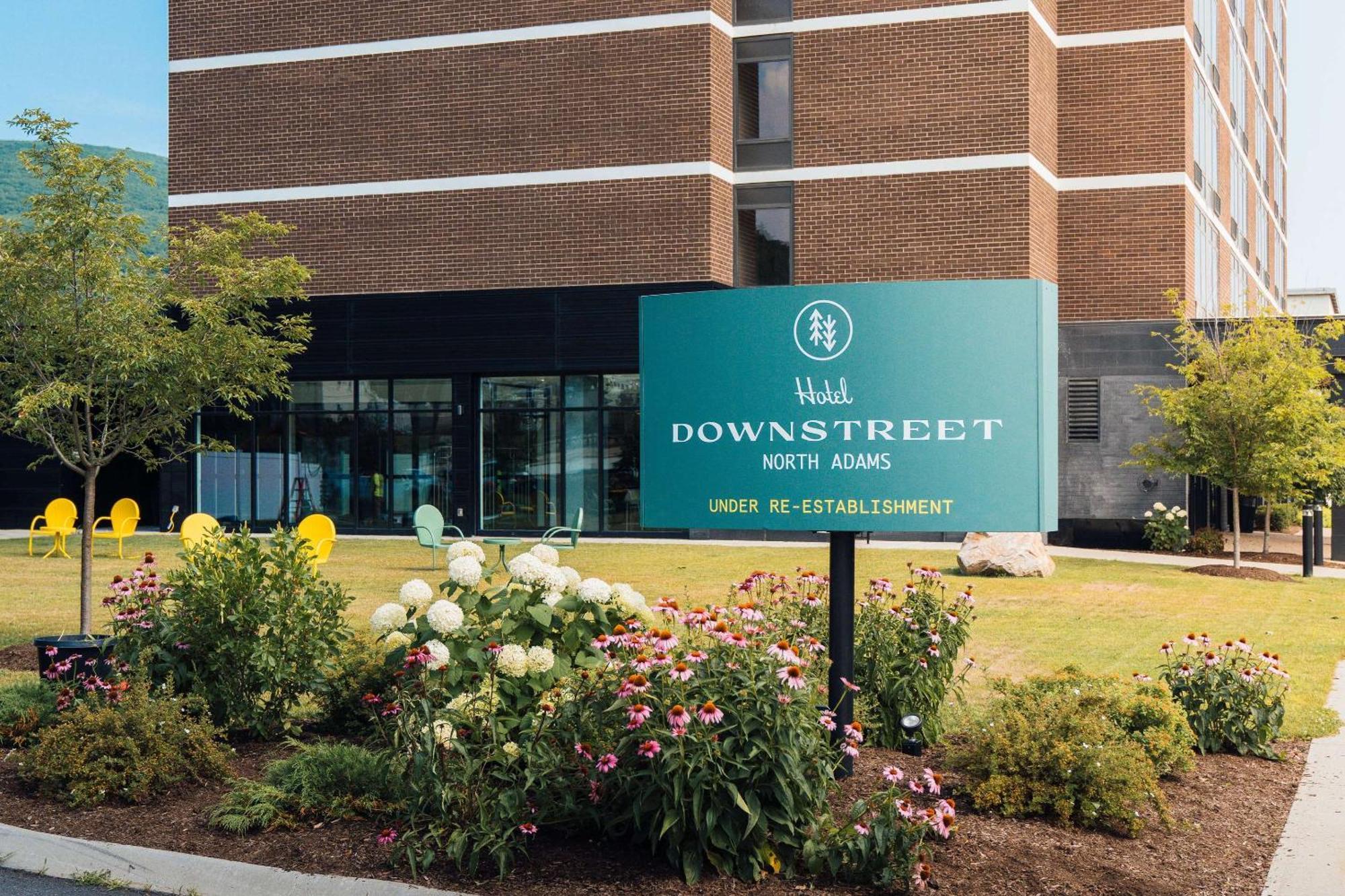 Hotel Downstreet, Ascend Hotel Collection North Adams Exterior foto